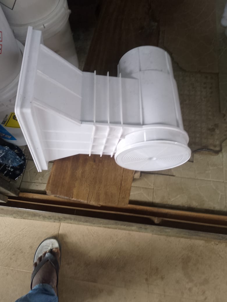 Pool skimmer fitting
