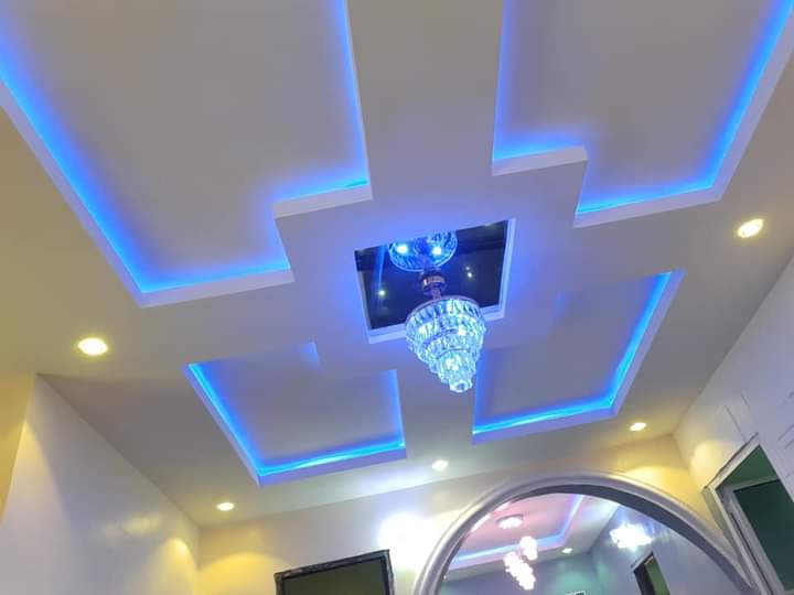 Suspended ceiling with archway LED design by DE-NATIONS